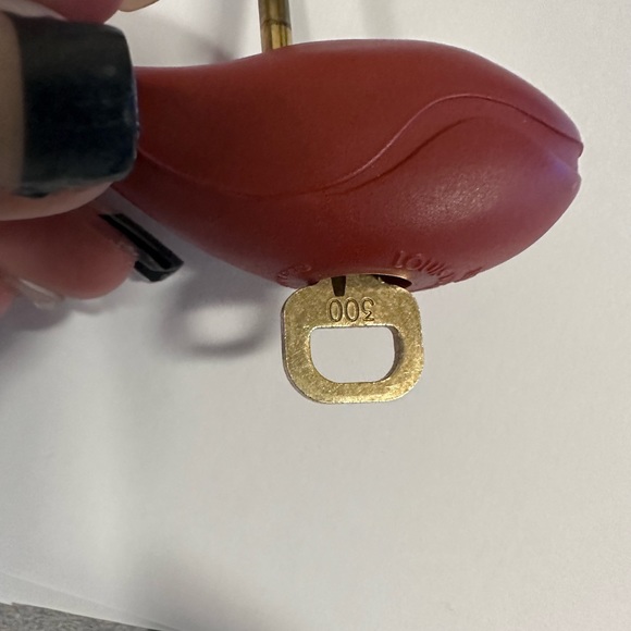RARE whale Louis Vuitton lock and key - Picture 7 of 9